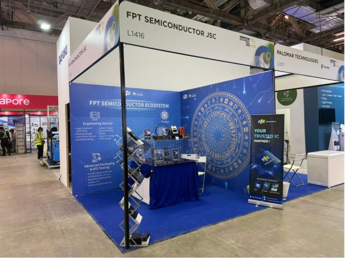 Gian hàng của FPT tại triển lãm Semicon Sea 2025 diễn ra ở Singapore. Ảnh: FPT
