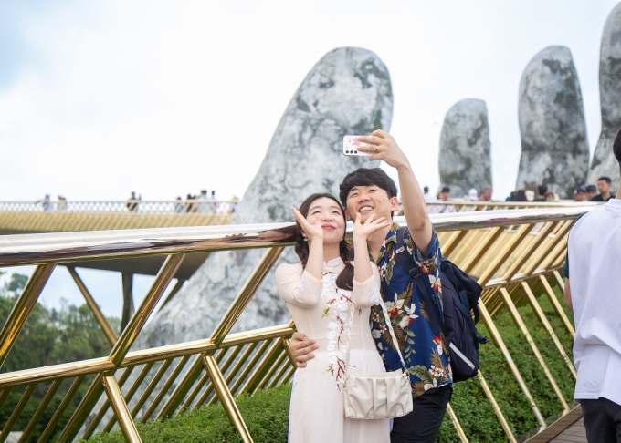 Du khách nước ngoài đến Ba Na Hills. Ảnh: Hoàng Dương