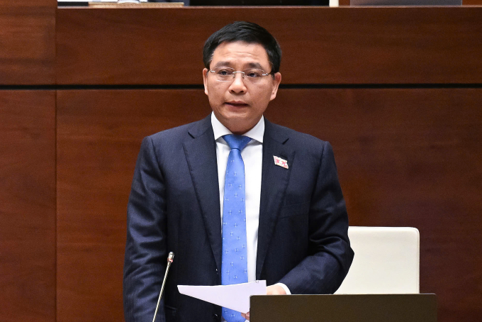 Bộ trưởng Tài chính Nguyễn Văn Thắng trả lời ý kiến đại biểu ngày 28/5. Ảnh: Cổng TTĐT Quốc hội