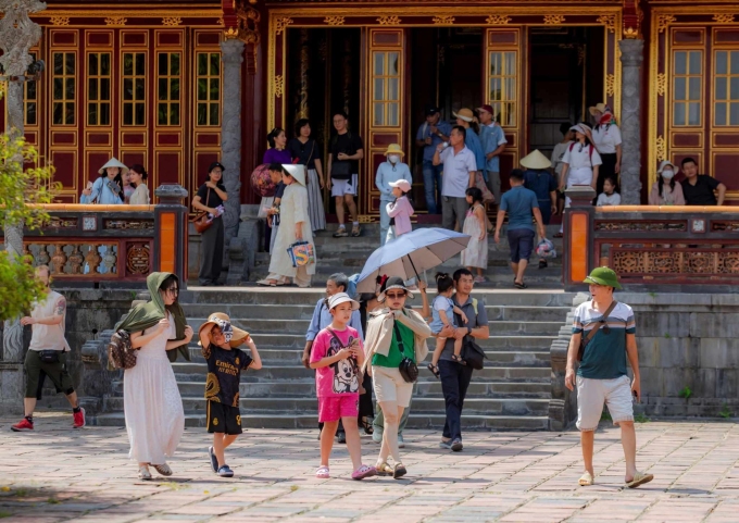 Điện Thái Hoà nơi đặt ngai vàng điểm được nhiều khách ghé tham quan khi đến Đại Nội Huế. Ảnh: Võ Thạnh