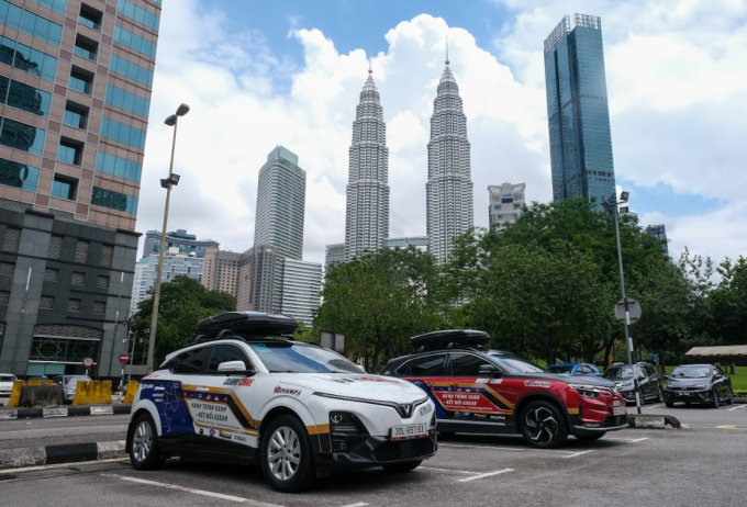 Tại Malaysia, giá xăng khá rẻ nên nhu cầu sử dụng xe điện chưa nhiều, tuy nhiên chúng tôi cũng không quá khó khăn để tìm được trạm sạc.