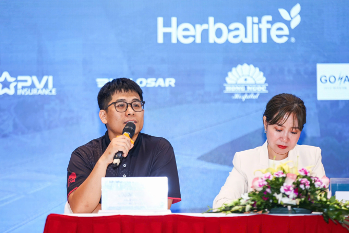 Ông Dương Hải Anh, Giám đốc đường chạy VnExpress Marathon phát biểu tại họp báo. Ảnh: Quỳnh Trần