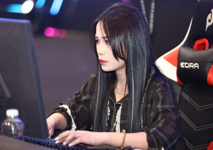 Streamer Ryy tham gia các trận đấu. Ảnh: Quỳnh Trần
