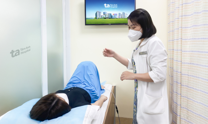 Phụ nữ điều trị giảm ham muốn tình dục tại Bệnh viện Đa khoa Tâm Anh TP HCM. Ảnh minh họa: Tuệ Diễm.