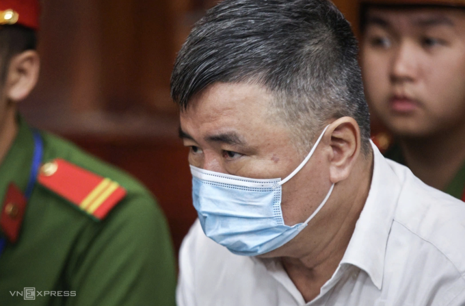 Cựu vụ phó Bộ Công Thương ra tòa trong vụ vòi tiền để mua biệt thự