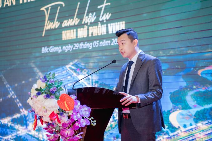 Ông Đặng Hồng Lĩnh - Tổng giám đốc Thăng Long Capital, phát biểu khai mạc sự kiện. Ảnh: The Metropolitan