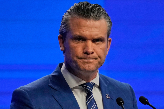Bộ trưởng Quốc phòng Mỹ Pete Hegseth phát biểu tại Đối thoại Shangri-La ngày 31/5. Ảnh: AP