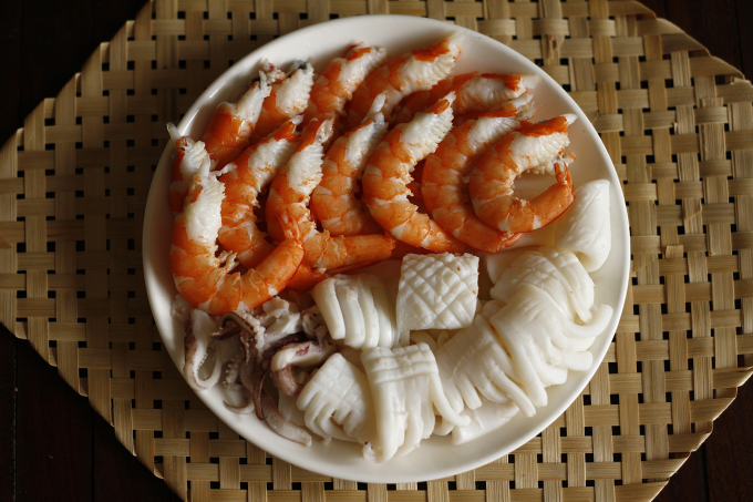 Hải sản giàu tryptophan, có lợi cho giấc ngủ. Ảnh: Bùi Thủy