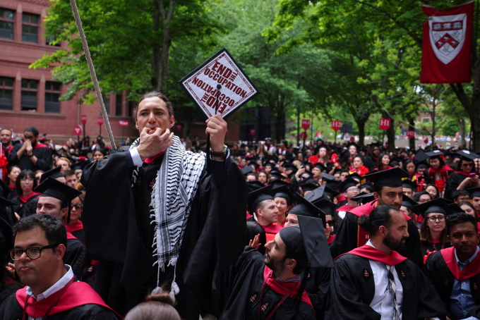 Biểu tình trong khuôn viên Đại học Harvard ngày 23/4/2024. Ảnh: Reuters