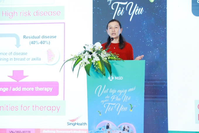 PGS.TS.BS. Benita Tan, Trưởng khoa Ngoại, Bệnh viện Đa khoa Sengkang. Ảnh: Anh Vũ