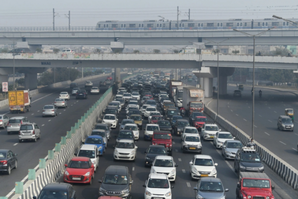 Ấn Độ giảm CO2: 61 triệu tấn nhờ xe điện