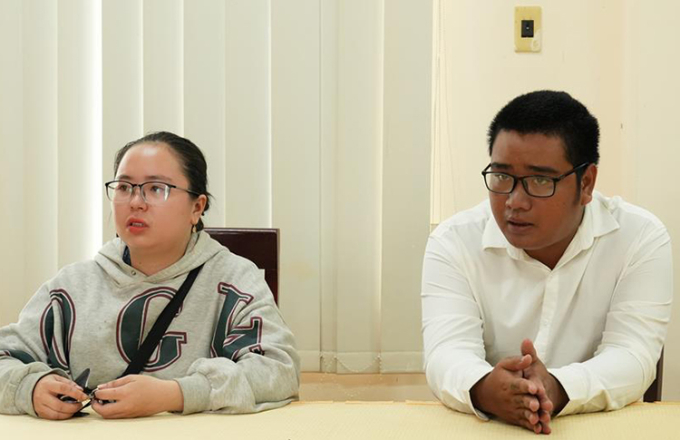 Trần Thị Huỳnh Như và Danh Lợi tại cơ quan công an. Ảnh: Công an Hậu Giang