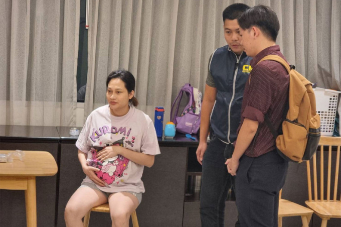 Ngo Thi Theu khi bị bắt giữ tại một khách sạn ở Thái Lan, ngày 23/5. Ảnh: Bangkok Post