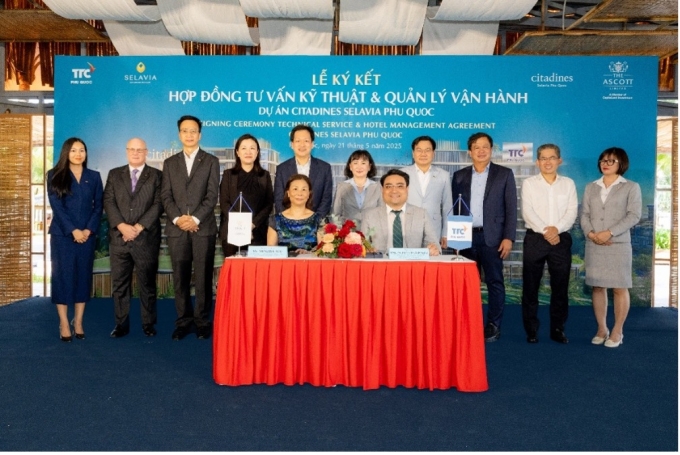 Nghi thức ký kết hợp đồng tư vấn kỹ thuật và quản lý vận hành dự án Citadines Selavia Phu Quoc. Ảnh: TTC