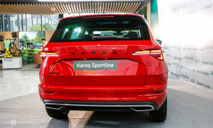 Ngoại thất bản Sportline, đèn hậu LED. Ảnh: Lương Dũng