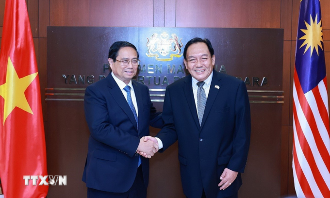 Thủ tướng Phạm Minh Chính hội kiến Chủ tịch Thượng viện Malaysia Dato Awang Bemee Awang Ali Basah hôm 25/5. Ảnh: TTXVN