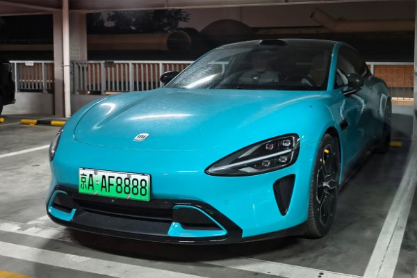 Xiaomi: Lỗ 900 USD trên mỗi xe bán ra