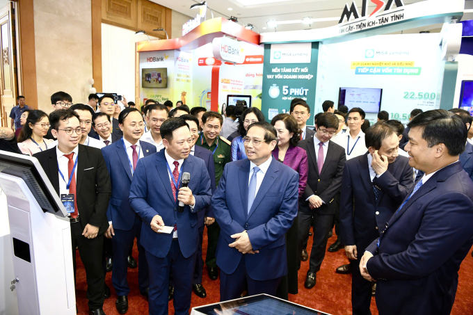 Bà Nguyễn Thị Hồng - Thống đốc Ngân hàng Nhà nước phát biểu tại hội nghị. Ảnh: Agribank