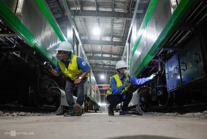 Kiểm tra bảo dưỡng các đoàn tàu tuyến Cát Linh - Hà Đông tại Depot Yên Nghĩa, tháng 1/2022. Ảnh: Phạm Chiểu