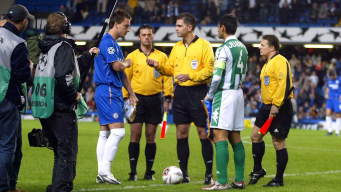 Betis gặp Chelsea tại Champions League năm 2005. Ảnh: PA