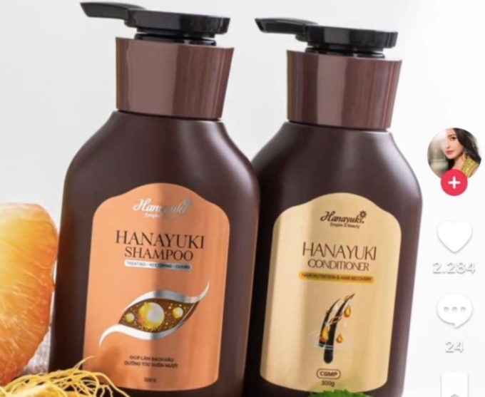 Cặp dầu gội, dầu xả Hanayuki được Đoàn Di Băng quảng cáo. Ảnh: Chụp màn hình