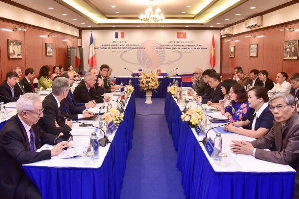 Việt Nam-Pháp hợp tác thương mại hóa nghiên cứu khoa học