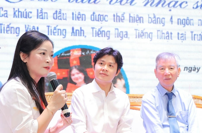 Từ trái qua, TS. Nguyễn Song Lan Anh, nhạc sĩ Nguyễn Văn Chung và nhà giáo ưu tú Lê Đức Mẫn tại tọa đàm sáng 27/5. Ảnh: Ban tổ chức cung cấp