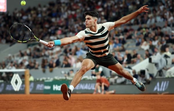 Alcaraz trở lại mạnh mẽ tại vòng 3 Roland Garros
