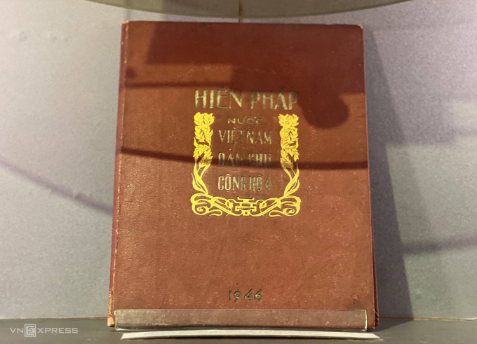 Hiến pháp 1946- bản Hiến pháp đầu tiên của nước Việt Nam Dân chủ Cộng hòa. Ảnh: Hoàng Phương