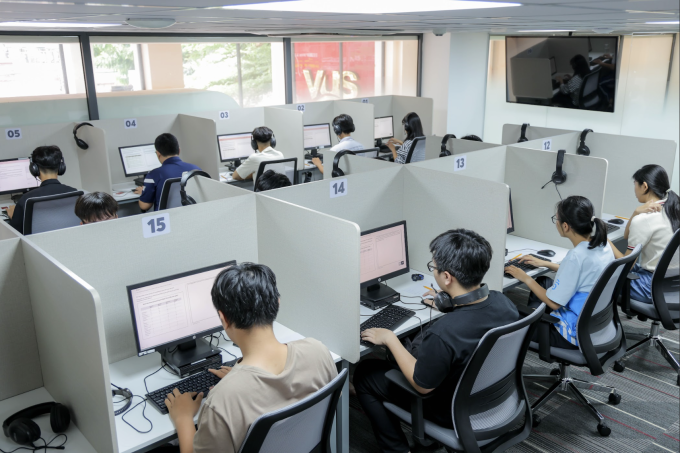 Cần có phương pháp học, luyện IELTS phù hợp hình thức thi trên máy, đồng thời đảm bảo nền tảng ứng dụng thực tế lâu dài. Ảnh: VUS