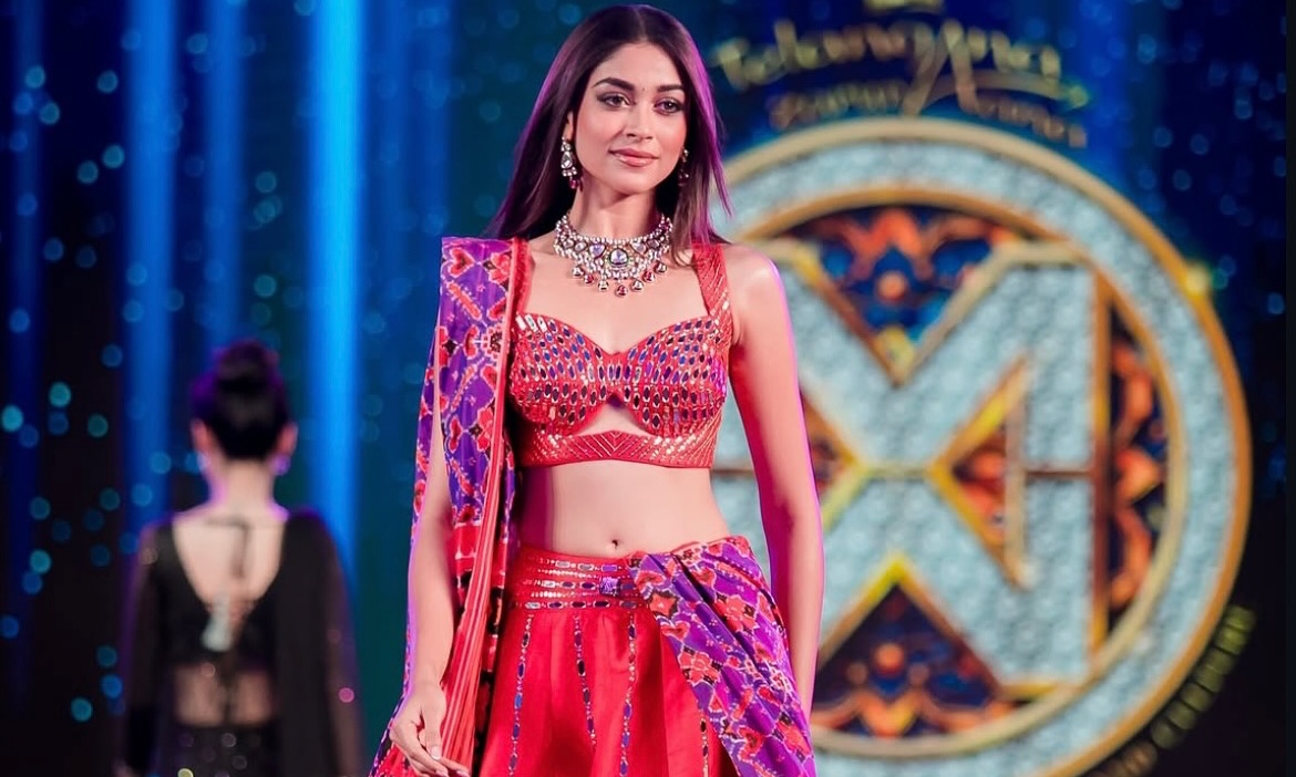 Mỹ nhân Ấn Độ Nandini Gupta catwalk ở Miss World 2025