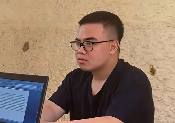 Nghi can Huy tại cơ quan điều tra. Ảnh: Công an cung cấp