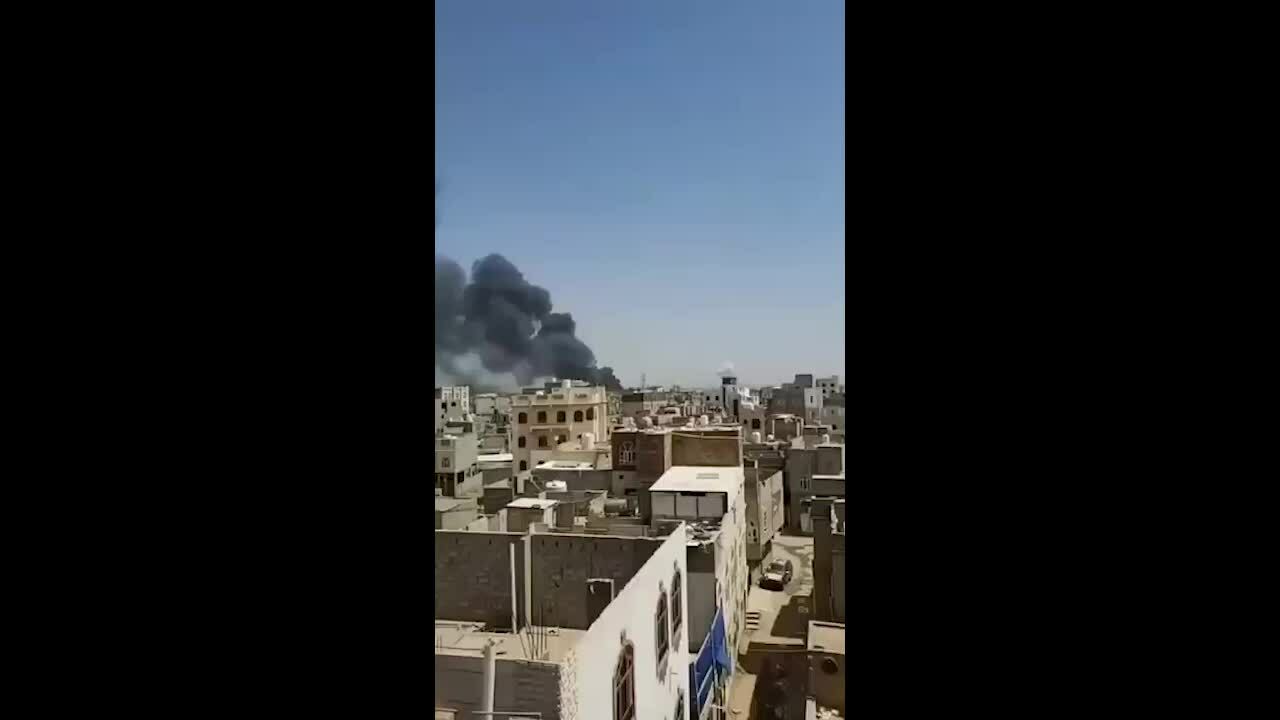 Tiêm kích Israel oanh tạc sân bay ở thủ đô Yemen