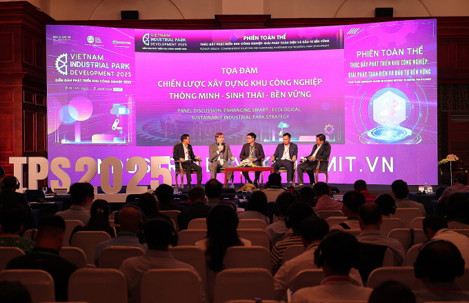 Toàn cảnh diễn đàn phát triển khu công nghiệp 2025. Ảnh: Ngọc Diễm