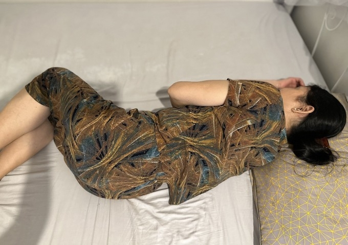 Phụ nữ có thể khó ngủ, mất ngủ do nội tiết tố thường xuyên thay đổi. Ảnh minh họa: Ngọc Phạm