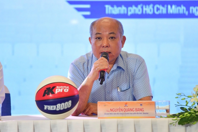 Ông Nguyễn Quang Bang - Chủ tịch HĐQT, Giám đốc Công ty Cổ phần Dược phẩm Bắc Ninh, cho biết sẽ tiếp tục đồng hành cùng các sự kiện thể thao học đường như VYB. Ảnh: Thanh Tùng