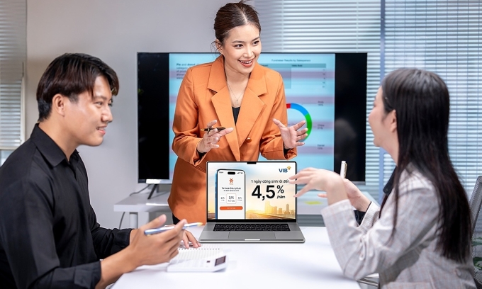 Doanh nghiệp, hộ kinh doanh dễ dàng kích hoạt, sử dụng tài khoản Siêu lợi suất ngay trên VIB Busines. Ảnh: VIB