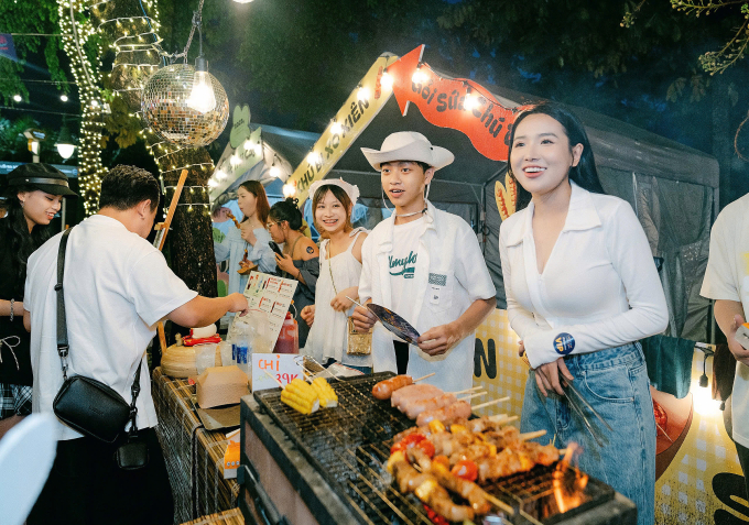Chợ đêm VUI Fest - tụ điểm dành cho các tín đồ ẩm thực khi tới Đà Nẵng. Ảnh: Da Nang Downtown