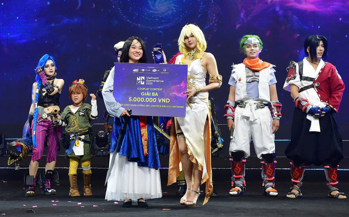 Tâm Vy nhận giải ba Cosplay Contest 2025.