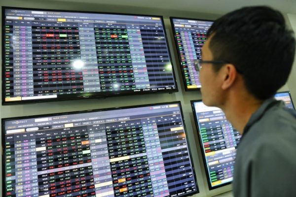 Hạ lãi suất margin: Cuộc đua mới trên thị trường chứng khoán
