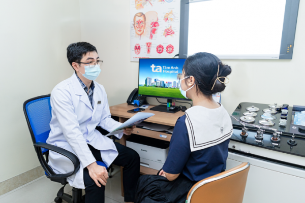 Viêm mũi họng giao mùa: Dễ nhầm lẫn với Covid-19?
