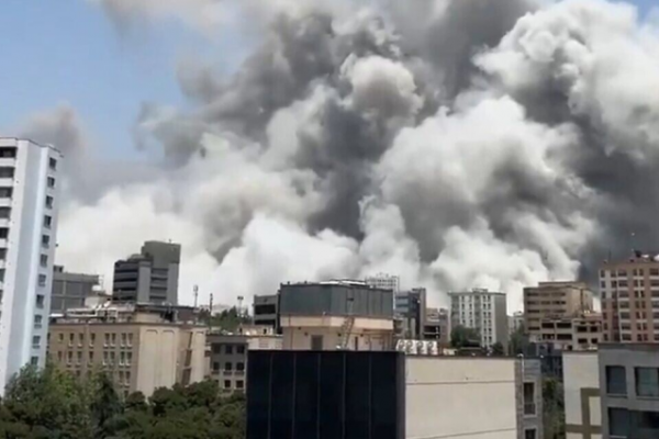 Israel tuyên bố tấn công ‘trái tim Tehran’: Căng thẳng leo thang