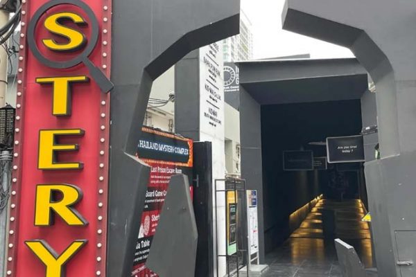 Bangkok: Quán cà phê trải nghiệm cảm giác “chết thử” độc đáo