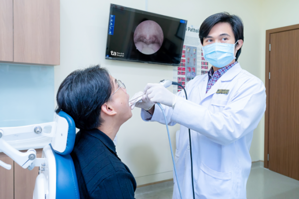 Khi nào cần phẫu thuật lấy sỏi tuyến nước bọt?