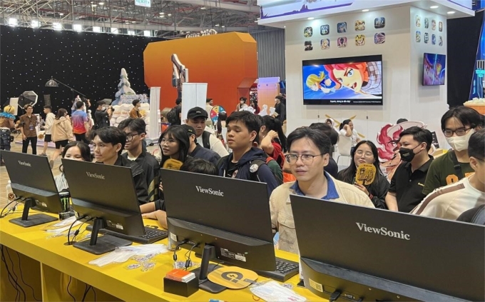Người chơi xếp hàng chờ trải nghiệm trước booth LDPlayer tại Vietnam Gameverse 2025. Ảnh: LDPlayer