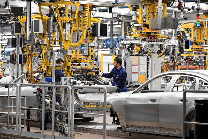 Bên trong nhà máy BMW tại Munich, Đức ngày 5/12/2023. Ảnh: Reuters