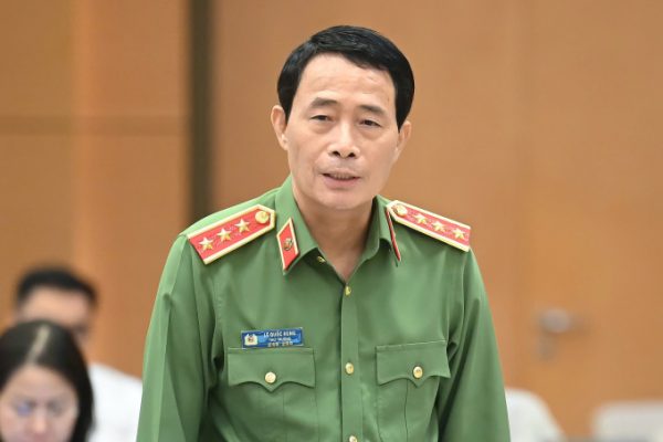 Đề xuất Bỏ Hình Phạt Tù Chung Thân Không Giảm Án