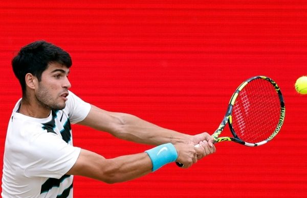 Alcaraz: Kỹ năng trả giao giúp thống trị sân cỏ