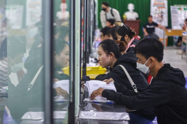 Ưu tiên trợ cấp thất nghiệp cho người yếu thế, thu nhập thấp