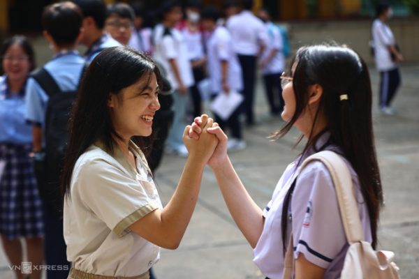 Kỳ thi lớp 10 TP HCM: Thí sinh trải nghiệm mùa thi “dễ thở”